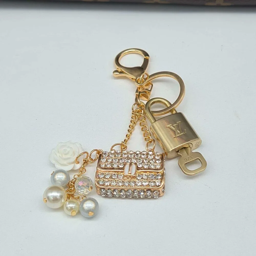 Louis Vuitton Gold Padlock 🔑 Authentic LV Unbranded Keychain Bag Charm - Picture 4 of 8